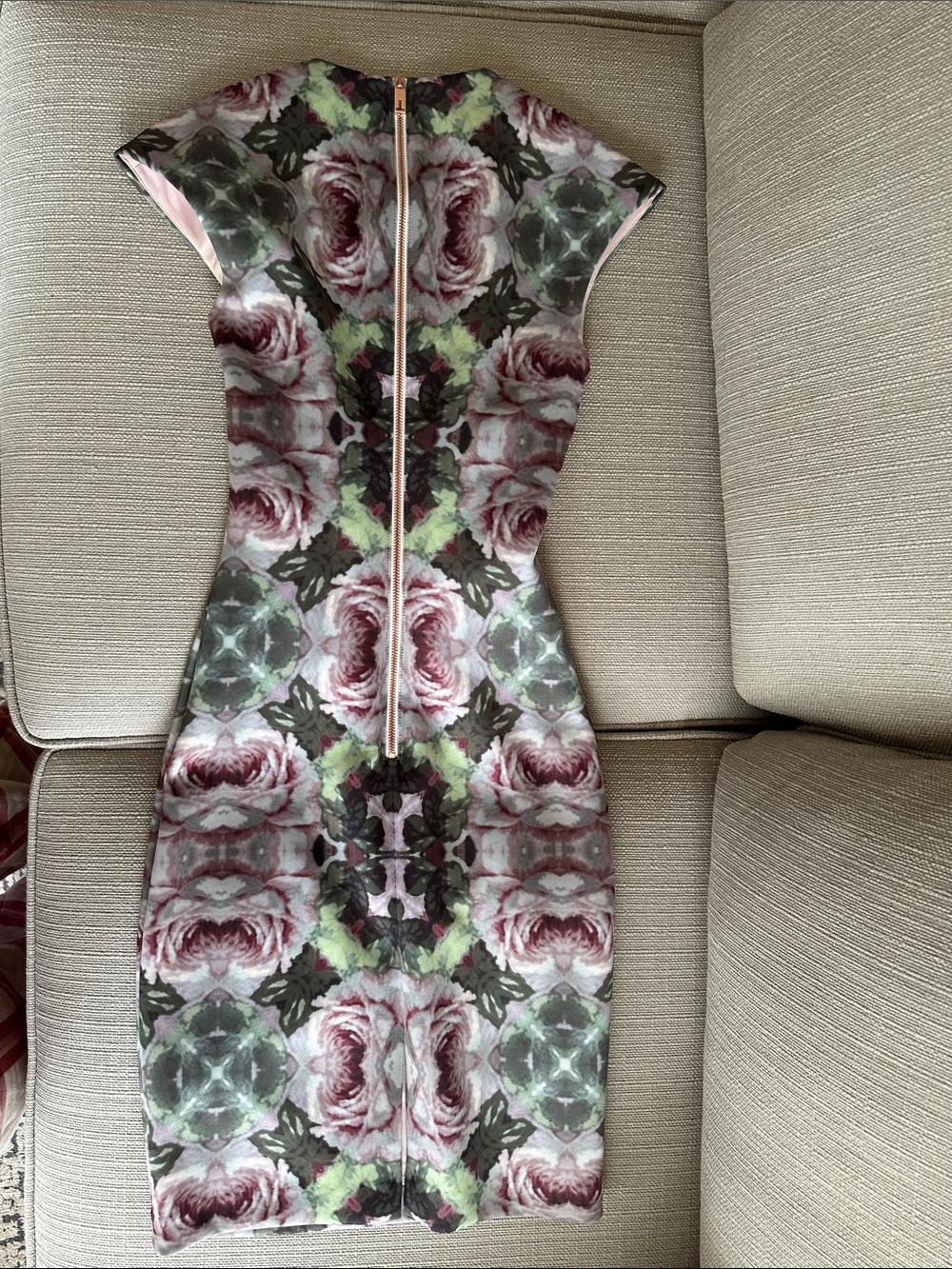 Ted Baker Cambree crotchet rose print Bodycon Dress in size 0 - Picture 7 of 9